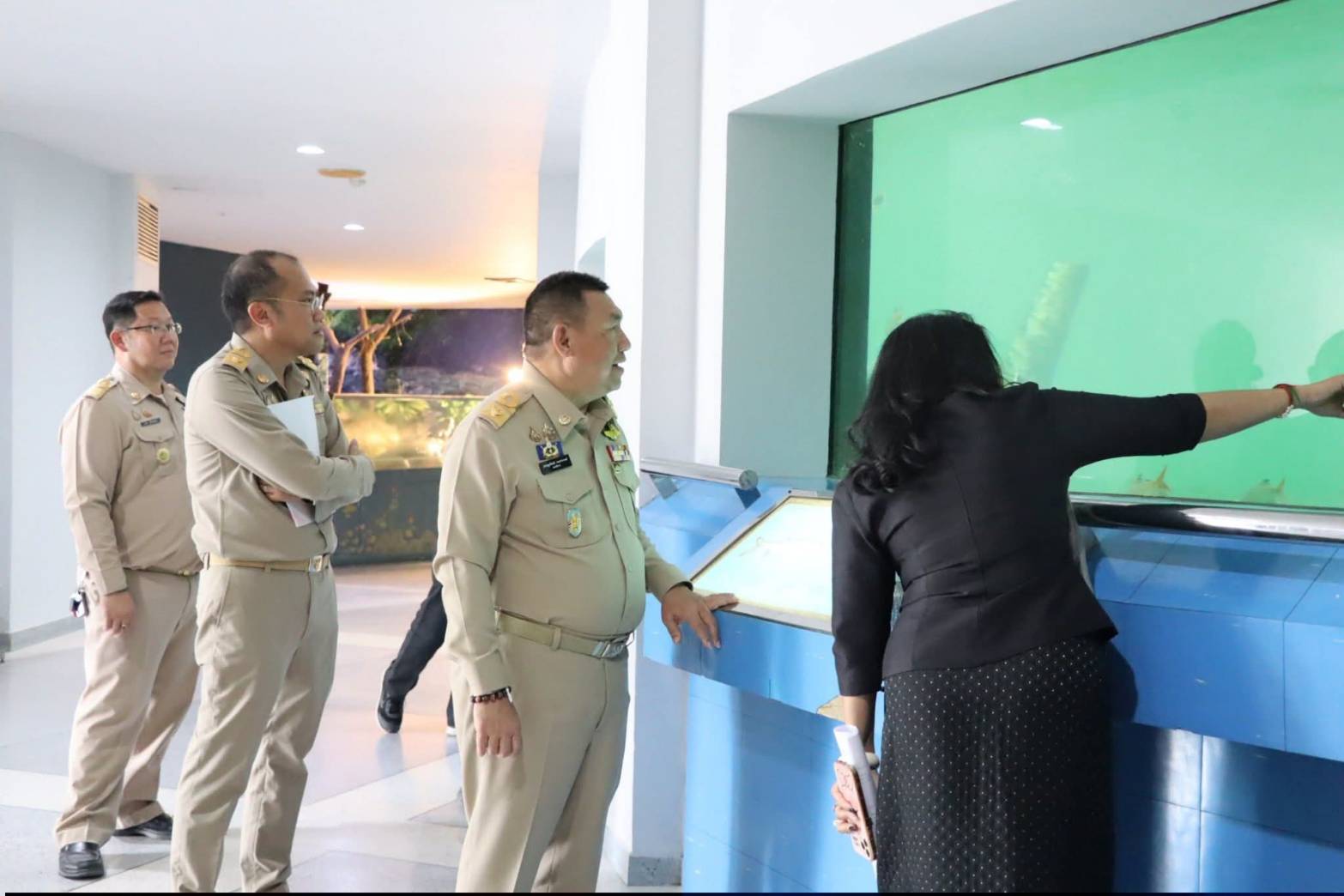 title - เลขาธิการ ส.ป.ก. บันทึกเทปให้สัมภาษณ์กิจกรรมการดำเนินงานผลสำเร็จของศูนย์ศิลปาชีพบางไทรฯ ณ ศูนย์ส่งเสริมและพัฒนาอาชีพเสริมนอกภาคการเกษตร